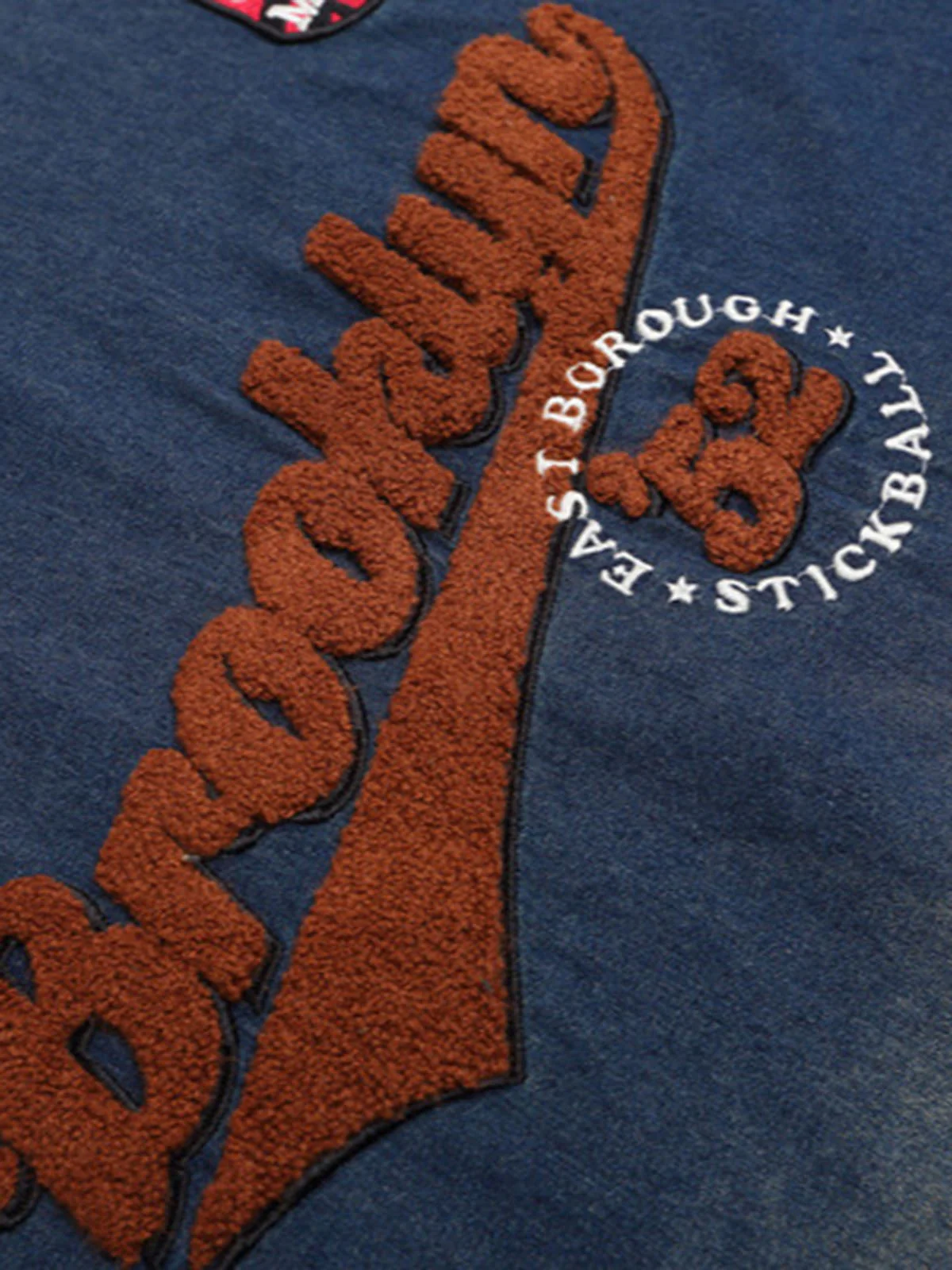 Denim Vintage Washed Distressed Gradient Embroidery T-Shirt - Image 9