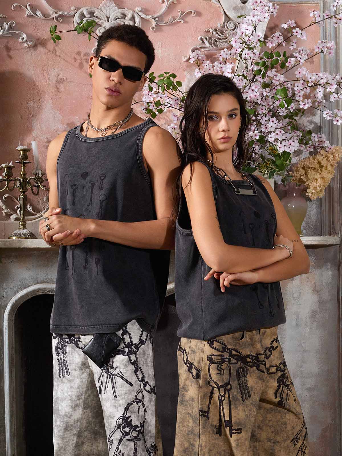 Distressed Chain And Key Print Baggy Pants - Image 5