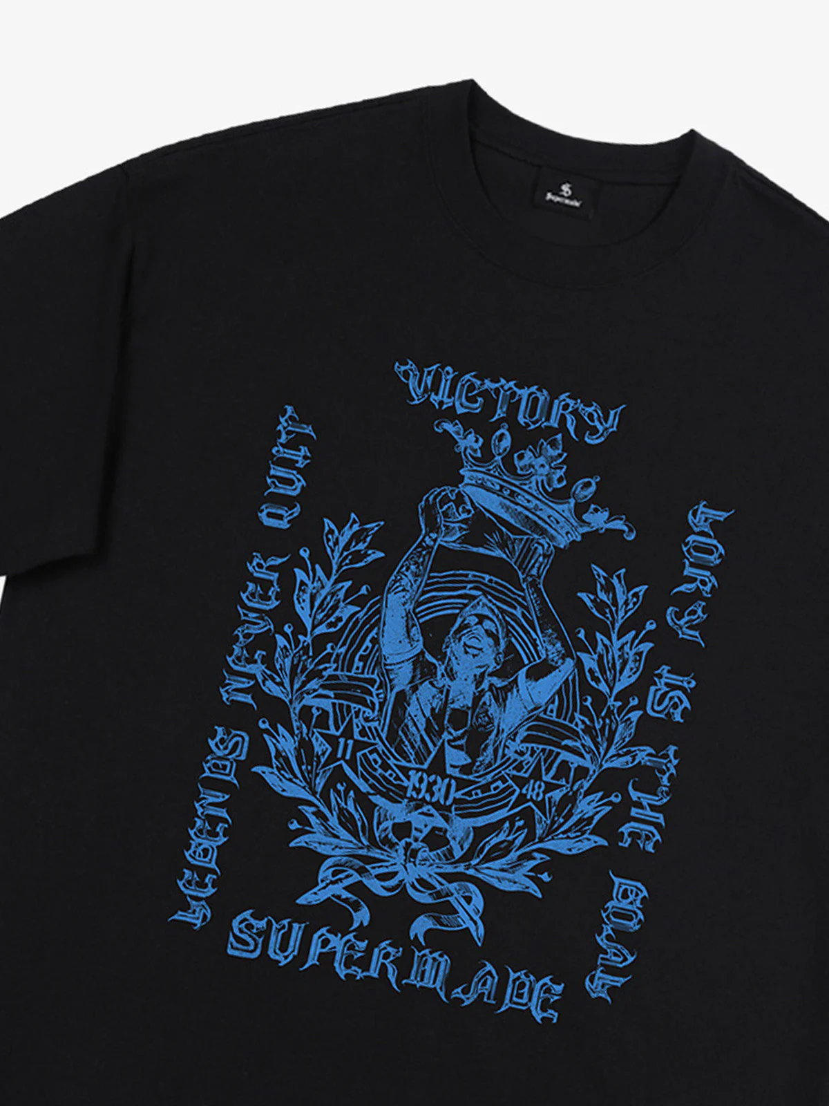 Gothic Victory Statue Graphic T-Shirt - Image 4