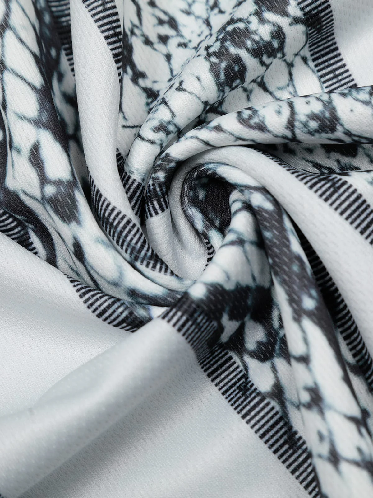 Jersey Style Snake Print T-Shirt - 2418 - Image 11